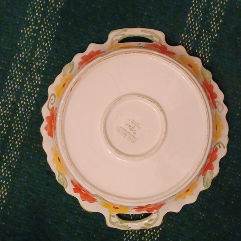 Vintage Temptations by Tara Presentable Ovenware with trivet and stand - Picture 3 of 9